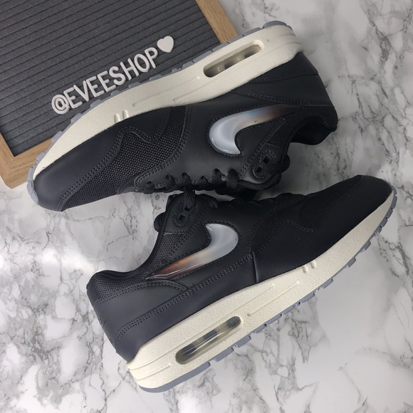 Nike Air Max 1 - Picture 3 of 4